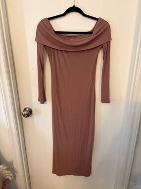 See You Monday One-Shoulder Ribbed Midi Dress in Mauve